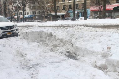 New York 'taki Kış Fırtınası' ndan sonra. 26 Ocak 2026, New York, ABD: 25 Ocak 'ta New York' ta meydana gelen ve 245 milyondan fazla Amerikalıyı etkileyen şiddetli bir kış fırtınasından sonra (niyi fote / thews2)