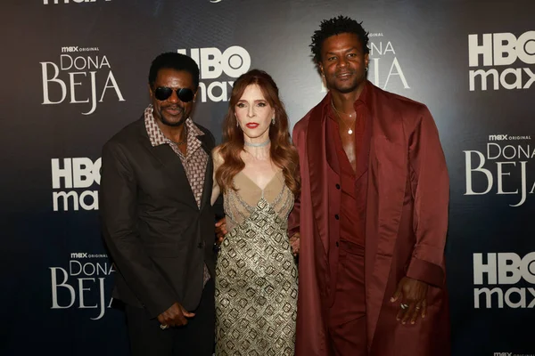 Sao Paulo (SP), 01 / 27 / 2026 - Oyuncu Deborah Evelyn ve oyuncular Davi ve Bukassa Kabengele, HBO Max yayın servisinden bir pembe dizi olan 