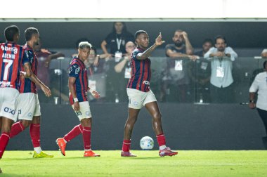 Santos (SP), Brezilya 01 / 28 / 2026 - Jean Lucas, Brezilya futbol şampiyonasının birinci turu için geçerli olan Corinthians ve Bahia arasındaki maçtaki golünü 28 Ocak 2026 gecesi kutluyor (ronaldo barreto / theenews2)