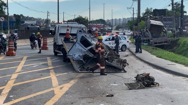 Taboao da Serra (SP), 01 / 29 / 2026 Regis Bittencourt karayolunda meydana gelen kaza sonucu dört kişi hayatını kaybetti, 455.1 km 'de, Taboao da Serra' da, Sao Paulo 'ya doğru (oslaim brito / thews2)