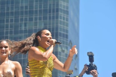 Rio de Janeiro, Brezilya 01 / 02 / 2026 - Şarkıcı Ivete Sangalo 'nun yer aldığı yüksek beklenen karnaval öncesi bloğu, 1 Şubat Pazar sabahı Rua Primeiro de Marco' daki Preta Gil pistinde (fausto maia / thenews2)