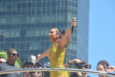 Rio de Janeiro, Brezilya 01 / 02 / 2026 - Şarkıcı Ivete Sangalo 'nun yer aldığı yüksek beklenen karnaval öncesi bloğu, 1 Şubat Pazar sabahı Rua Primeiro de Marco' daki Preta Gil pistinde (fausto maia / thenews2)