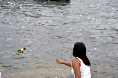 Salvador (BA), Brezilya 02 / 02 / 2026 yerel halk ve turistler, Bahia 'nın en büyük dini ve kültürel etkinliklerinden biri olan geleneksel Iemanja festivali için Rio Vermelho mahallesini doldurdular (romildo de Jesus / theenews2)