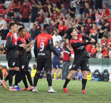 Curitiba (PR), Brazil 03 / 02 / 2026 - Athletico ve Foz do Iguacu arasındaki çeyrek final maçında attığı golü Arena da Baixada 'da (edson de souza / thenews2)