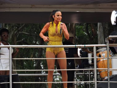 Sao Paulo (SP), Brezilya 07 / 02 / 2026 - Bloco Quem Pedi Pedi Ivete Sangalo ile birlikte Cumartesi sabahı Ibirapuera pistinde Sao Paulo sokak karnavalını resmen açtı (7). (Leandro Chemalle / Yeniler 2)