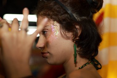 Sao Paulo (SP), Brezilya 06 / 02 / 2026 The Bantanta bloco geçidi Sao Paulo başkentinin batı yakasından geçerek eski karnavalların ihtişamını kutluyor, sokaklarda müzik, fantezi ve gelenekleri bir araya getiriyor (leco viana / theenews2)