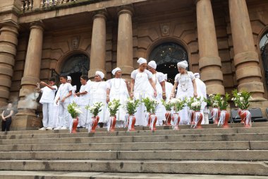 Sao Paulo (SP), Brezilya 06 / 02 / 2026 Sao Paulo Belediye Tiyatrosu 'nun geleneksel basamaklarının yıkanması, başkentin merkezinde inananları, sanatçıları ve halkı bir araya getirerek kültürü kutluyor (leco viana / thenews2)