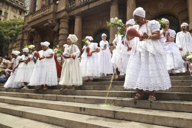 Sao Paulo (SP), Brezilya 06 / 02 / 2026 Sao Paulo Belediye Tiyatrosu 'nun geleneksel basamaklarının yıkanması, başkentin merkezinde inananları, sanatçıları ve halkı bir araya getirerek kültürü kutluyor (leco viana / thenews2)