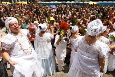 Sao Paulo (SP), Brezilya 06 / 02 / 2026 Sao Paulo Belediye Tiyatrosu 'nun geleneksel basamaklarının yıkanması, başkentin merkezinde inananları, sanatçıları ve halkı bir araya getirerek kültürü kutluyor (leco viana / thenews2)