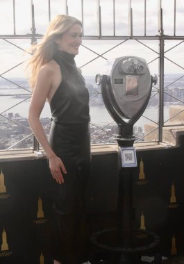 Pidgeon ve Paul Anthony Kelly, FX 'in Aşk Hikayesi' nin galasını kutlamak için Empire State Gözlemevi 'ne gittiler. 12 Şubat 2026, New York, ABD (niyi fote / thews2)