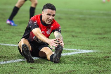 Curitiba (PR), 12 / 02 / 2026 - Santos 'un oyuncuları ve antrenörleri Brezilya Şampiyonası' nın 3. turunda geçerli olan Arena da Baixada sahasının durumu hakkında çok fazla şikayet ettiler. (Edson de souza 2nci bölüm))