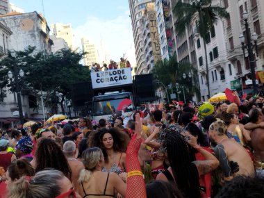 Sao Paulo (SP), 02 / 15 / 2026 - Explode Coracao block apotheosis 'e ulaştı ve Sao Paulo şehir merkezindeki Avenida Ipiranga ve Sao Joao' nun köşesindeki geçit törenine son verdi. (Leandro Chemalle / Yeniler 2)
