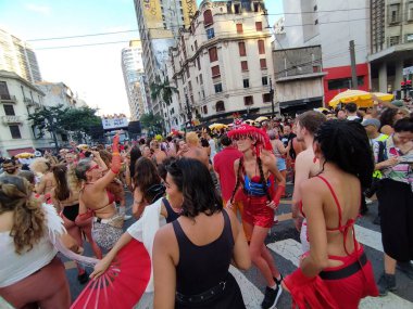 Sao Paulo (SP), 02 / 15 / 2026 - Explode Coracao block apotheosis 'e ulaştı ve Sao Paulo şehir merkezindeki Avenida Ipiranga ve Sao Joao' nun köşesindeki geçit törenine son verdi. (Leandro Chemalle / Yeniler 2)