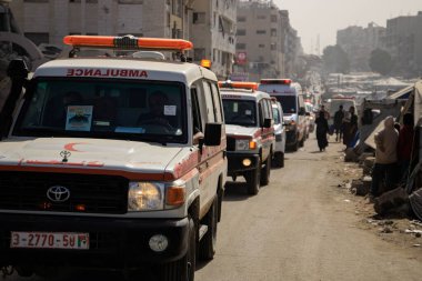 15 Şubat 2026, Gazze, Filistin: Filistinli Sağlık görevlileri İsrail Sağlık Sektörüne Karşı Tedbirleri kınamak için Gazze 'de Yürüyüş düzenledi. (Mohammed Skaik\ Yeni 2))