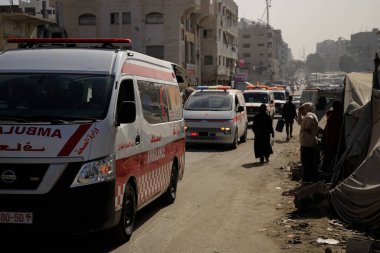 15 Şubat 2026, Gazze, Filistin: Filistinli Sağlık görevlileri İsrail Sağlık Sektörüne Karşı Tedbirleri kınamak için Gazze 'de Yürüyüş düzenledi. (Mohammed Skaik\ Yeni 2))