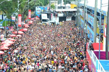 Salvador (BA), 02 / 15 / 2026 - Carnival 2026 / Campo Grande - Singer Saulo, Campo Grande, Salvador Pipoca bloğunun lideri, 15 Şubat 2026. (Romildo De Jesus / Yeniler 2)