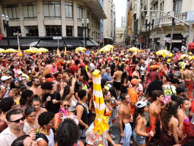 Sao Paulo (SP), Brezilya 02 / 15 / 2026 - Caetano Veloso 'nun hitlerini çalan geleneksel 