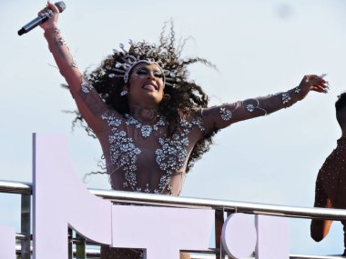 Sao Paulo (SP), Brezilya 02 / 14 / 2026 - Gloria Groove, 2026 yılında Ibirapuera 'da 10. kuruluş yıldönümünü kutlayan geleneksel LGBT blok Agrada Gregos' un geçidini sona erdirdi.)