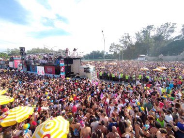 Sao Paulo (SP), Brezilya 02 / 14 / 2026 - Gloria Groove, 2026 yılında Ibirapuera 'da 10. kuruluş yıldönümünü kutlayan geleneksel LGBT blok Agrada Gregos' un geçidini sona erdirdi.)