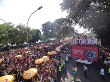 Sao Paulo (SP), Brezilya 02 / 14 / 2026 - Gloria Groove, 2026 yılında Ibirapuera 'da 10. kuruluş yıldönümünü kutlayan geleneksel LGBT blok Agrada Gregos' un geçidini sona erdirdi.)