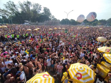 Sao Paulo (SP), Brezilya 02 / 14 / 2026 - Gloria Groove, 2026 yılında Ibirapuera 'da 10. kuruluş yıldönümünü kutlayan geleneksel LGBT blok Agrada Gregos' un geçidini sona erdirdi.)