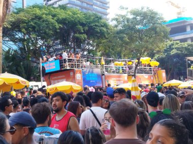 Sao Paulo (SP), 02 / 17 / 2026 - Carnival / street parties / SP - Di Ferrero, Sao Paulo 'nun batısındaki Faria Lima Bulvarı' nda düzenlenen 