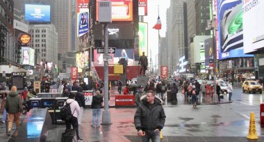 22 Şubat 2026, New York, ABD: 2 feet 'e kadar kar fırtınası ile New York City Hit. (niyi fote\ theenews2)