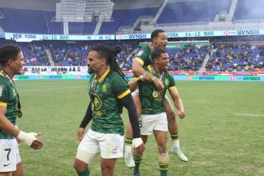 Güney Afrika Erkekler Dünya Rugby Şampiyonası HSBC SVNS Serisi: New York. 15 Mart 2026 'da, Harrison, New Jersey, ABD: Güney Afrika şampiyonu Fiji (Siyah ve Beyaz) ve Güney Afrika (Sarı) maçlarında Final Men' s World Rugby 'lerde. (niyi fote\ theenews2)