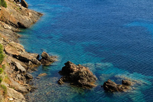 Kristallklares Wasser von 'elba — Stockfoto