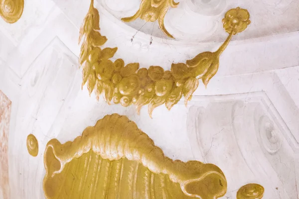 Yatak odasında fresco