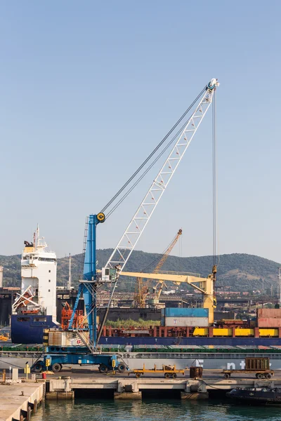 tersanelerinde çalışmak