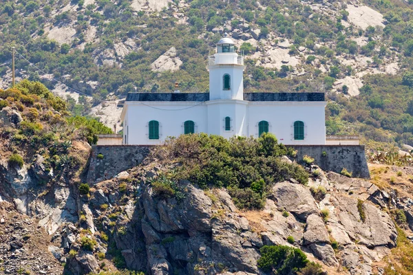 Leuchtturm auf der Klippe — Stockfoto