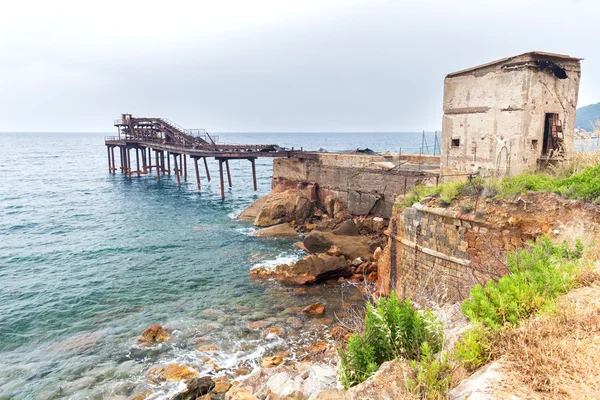 Old iron pier — Stock Photo, Image