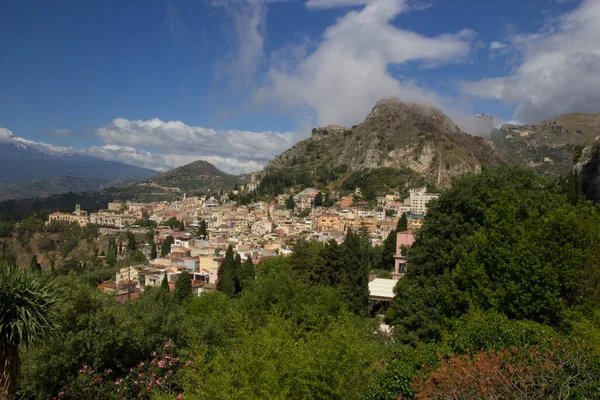 İtalya, Sicilya, Taormina şehir manzarası