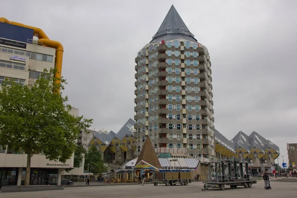 Küp evler ve kalem. Hollanda, Rotterdam