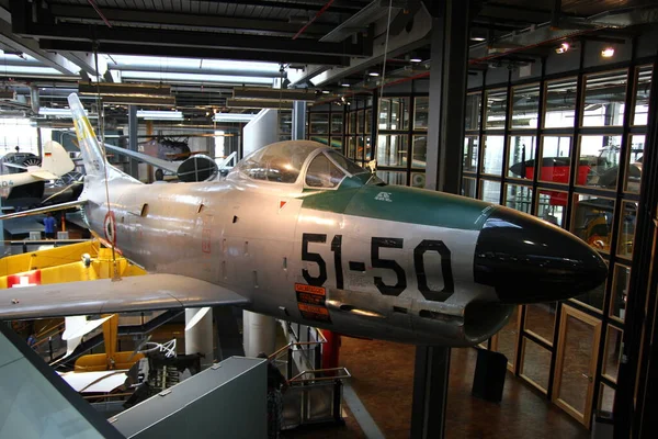 ドイツ ベルリンのドイツ技術博物館の北米F 86セイバー — ストック写真