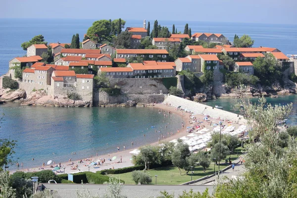 Sveti Stefan Karadağ 'da küçük bir ada