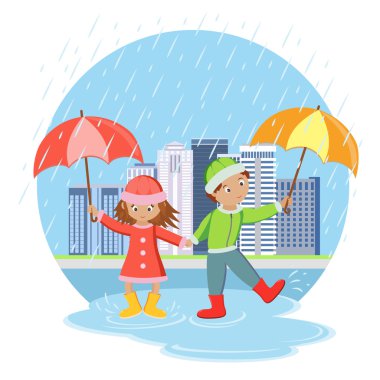 Şemsiye yağmur altında olan çocuklar