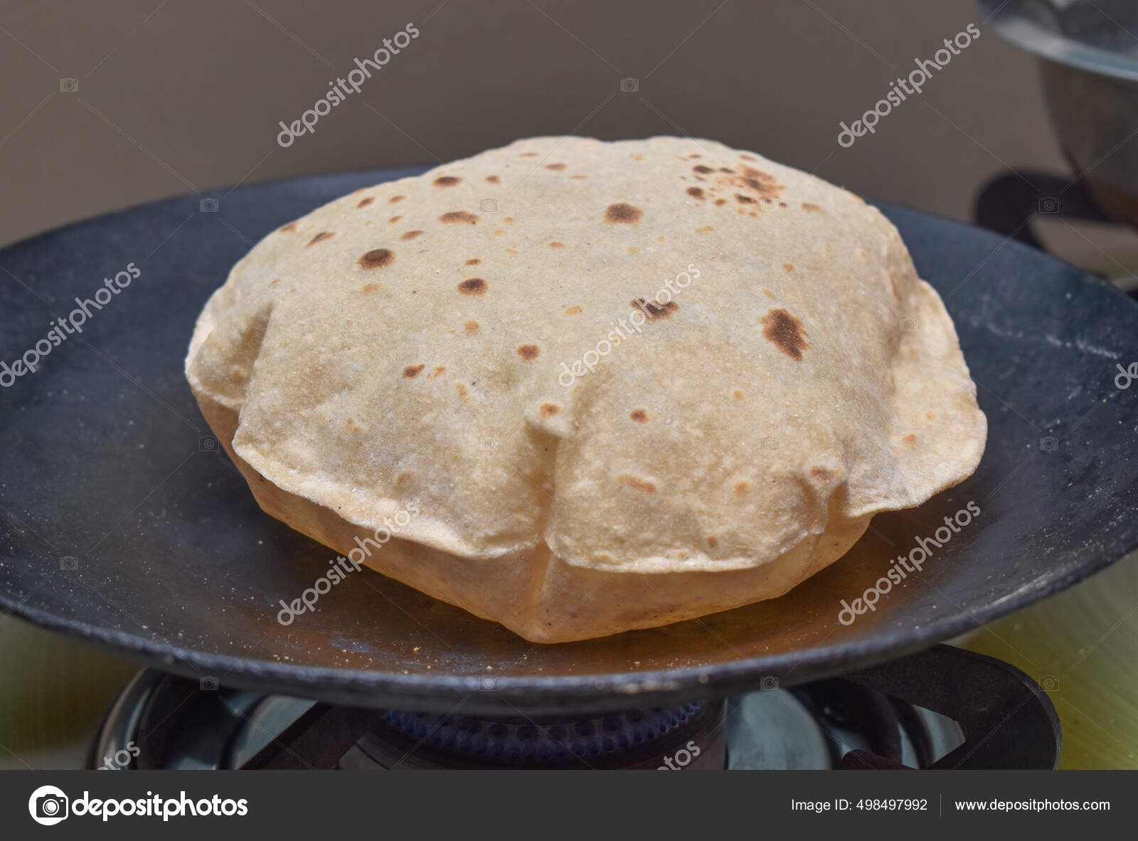 Phulka Chapati Roti Non Stick Tawa Indian Subcontinent Food Stock Photo by  ©deepnvs321@gmail.com 498497992