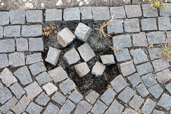 Hasarlı Granit kaldırım