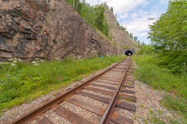 Krugobajkalsky demiryolu. Tünel