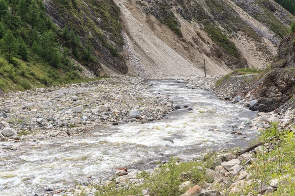 Der Bergfluss. — Stockfoto