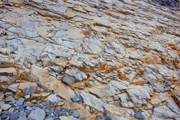 山の斜面にある砂岩の構造や質感は — ストック写真