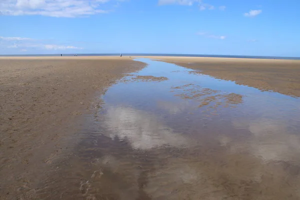 Paesaggio Bella Spiaggia Sabbiosa Senza Persone Sabbie Estese All Orizzonte — Foto Stock