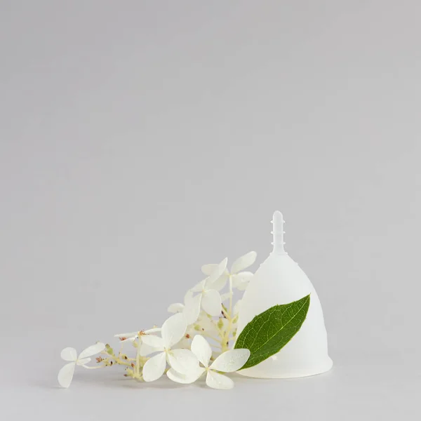 Menstrual Cup Arms Flower Green Thinking Concept Alternative Period Products — Stock Fotó