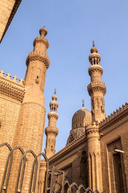 Mısır, Kahire 'deki Sultan Hasan ve Rifai camilerinin minareleri