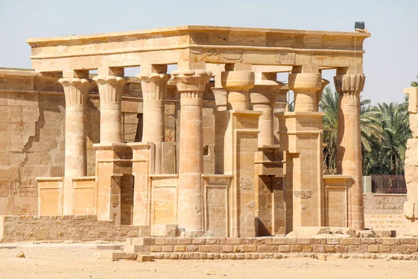 エジプトのハルガに新しく改装されたハイビス寺院 — ストック写真