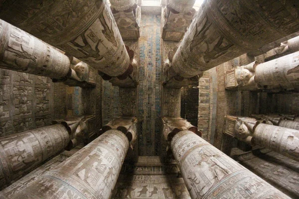 Pinturas Relevo Salão Das Colunas Grandes Temple Hathor Dendera Egipto — Fotografia de Stock