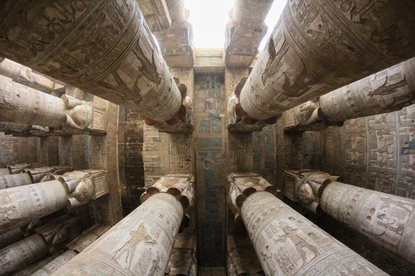 Pinturas Relevo Salão Das Colunas Grandes Temple Hathor Dendera Egipto — Fotografia de Stock