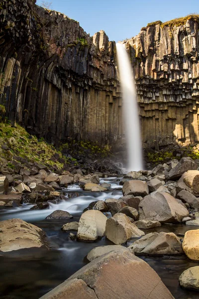 Izzólámpa Expozíció Svartifoss Vízesés Skaftafell Nemzeti Park Izland — Stock Fotó